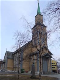 The wooden Tromso cathedral. Photo by Rita de Lange, Fjord Travel Norway